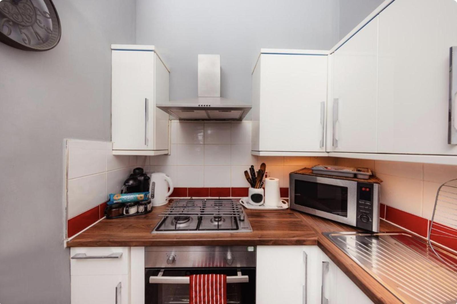 Warm Apartment By Holyrood Palace! Edimburgo Exterior foto