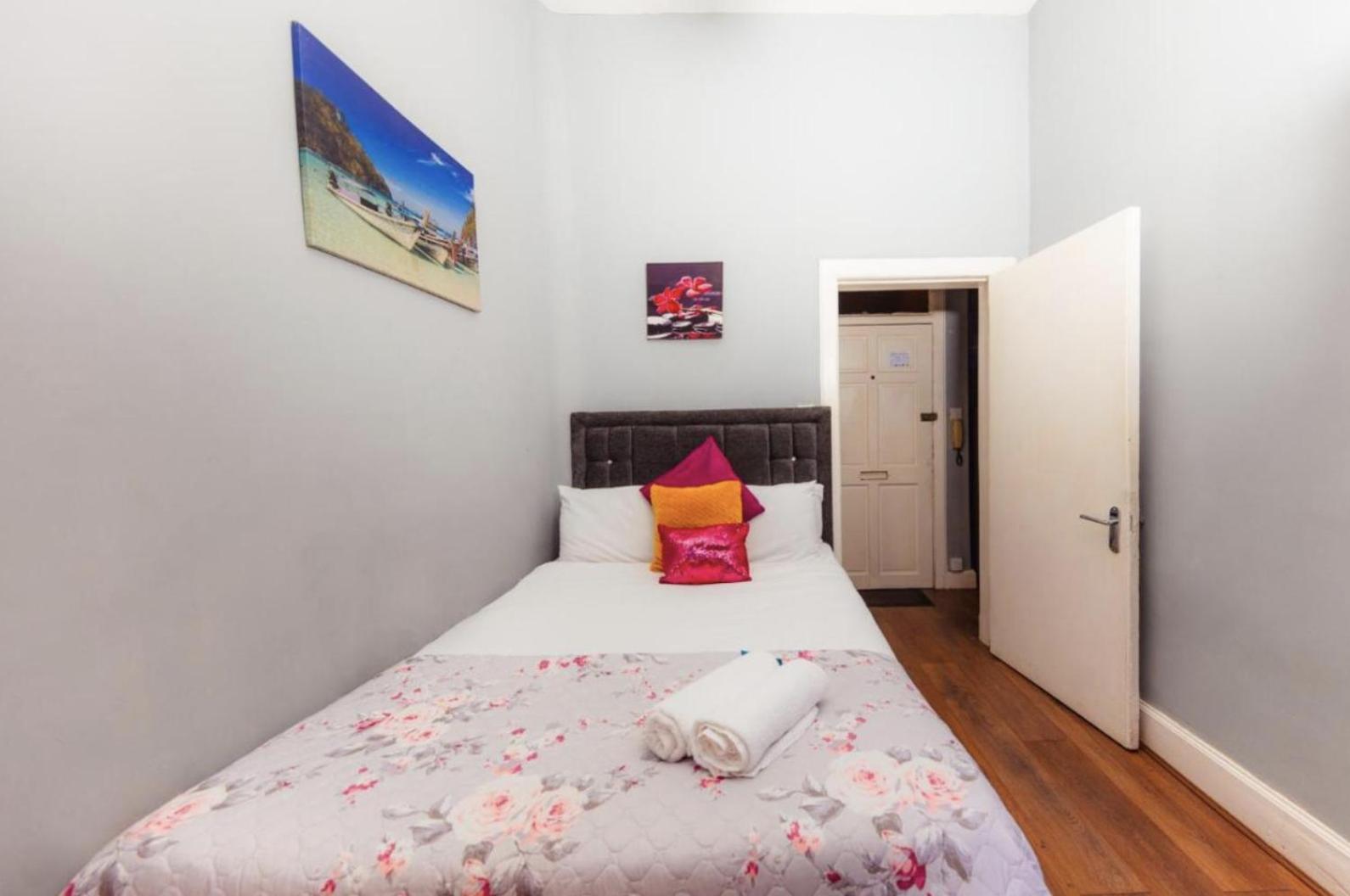 Warm Apartment By Holyrood Palace! Edimburgo Exterior foto