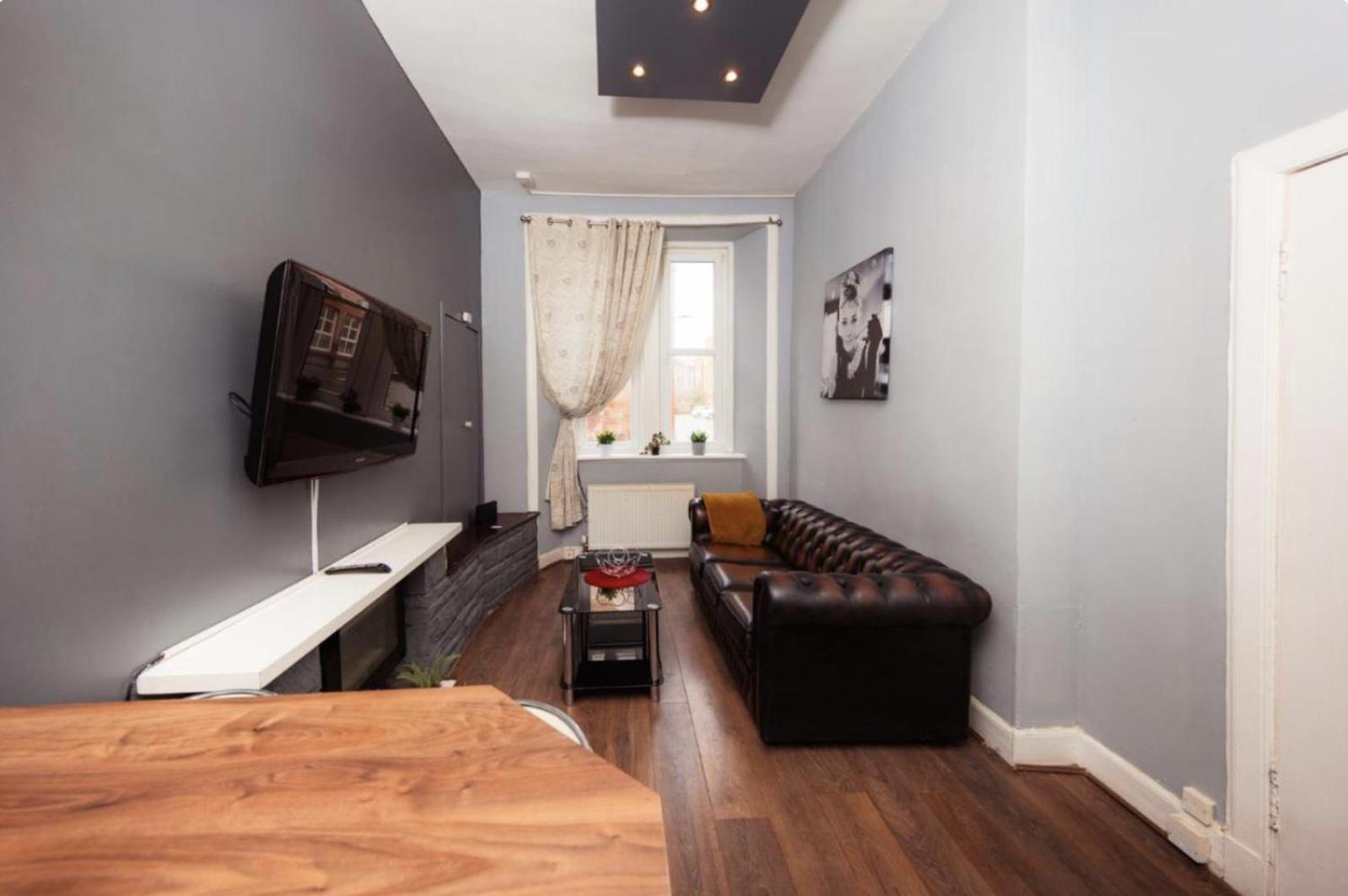 Warm Apartment By Holyrood Palace! Edimburgo Exterior foto